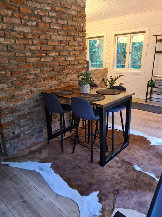 Pinebo Palace Guesthouse Ulricehamn Ngoại thất bức ảnh